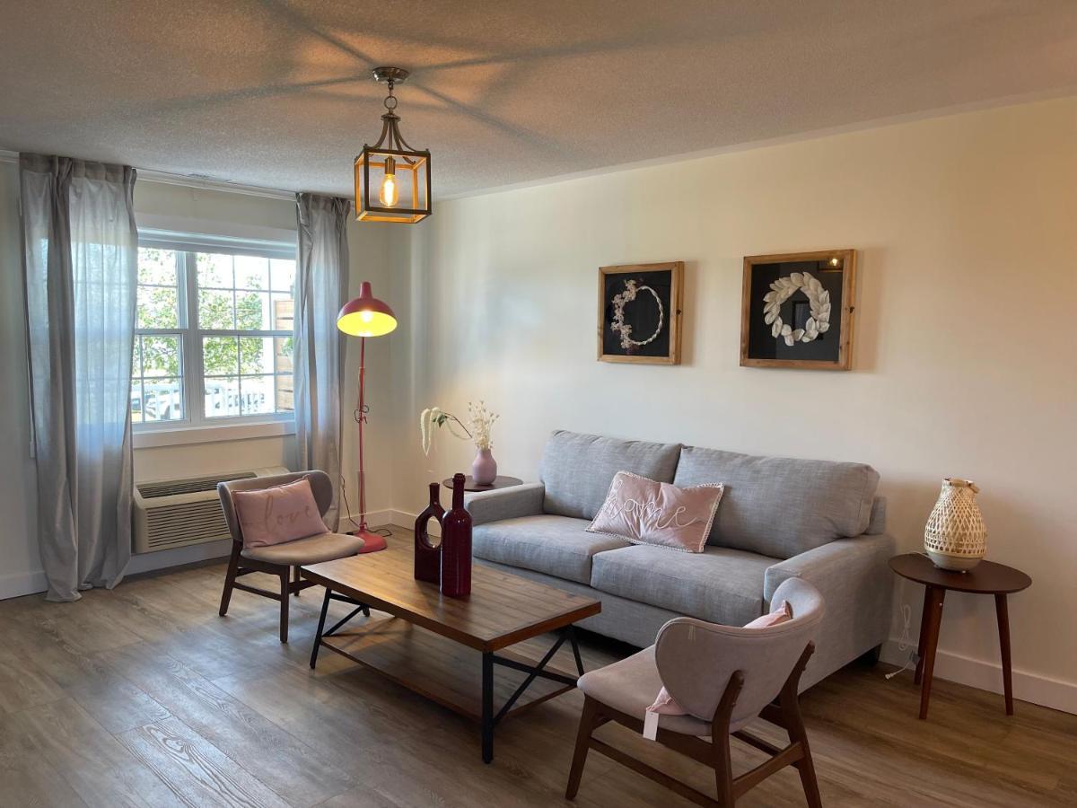 Gateway To Greenwich Suites Saint Peters Bay 外观 照片