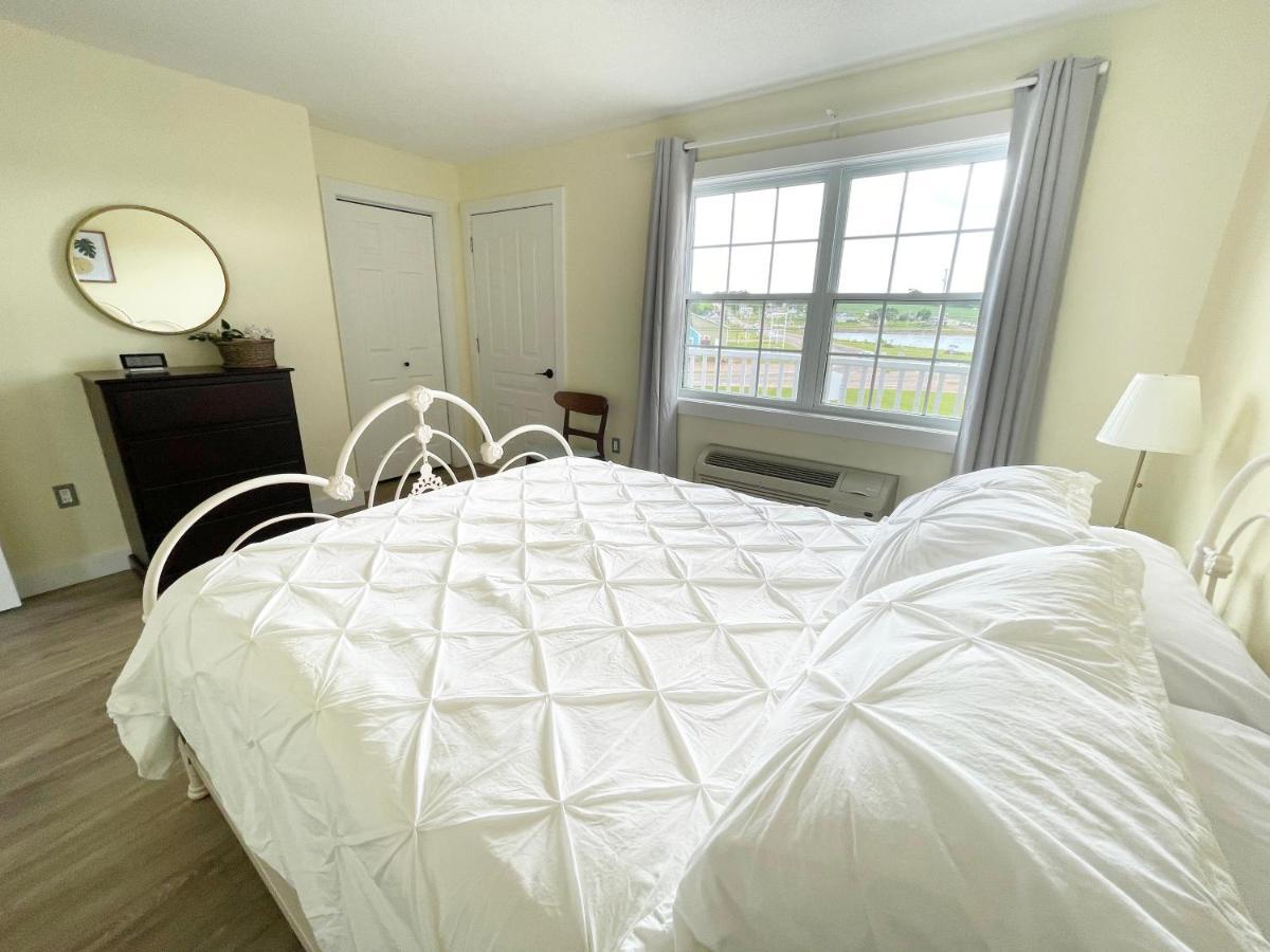 Gateway To Greenwich Suites Saint Peters Bay 外观 照片
