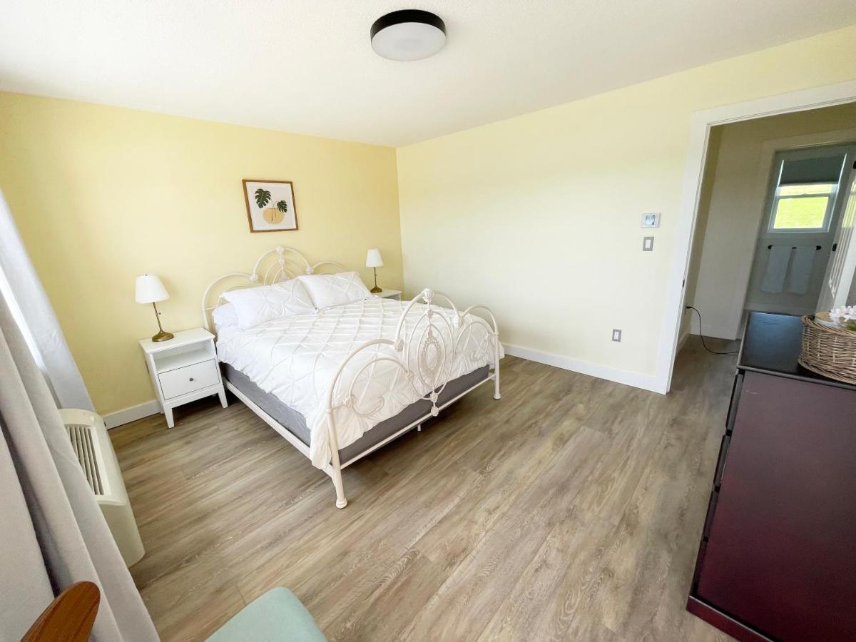 Gateway To Greenwich Suites Saint Peters Bay 外观 照片