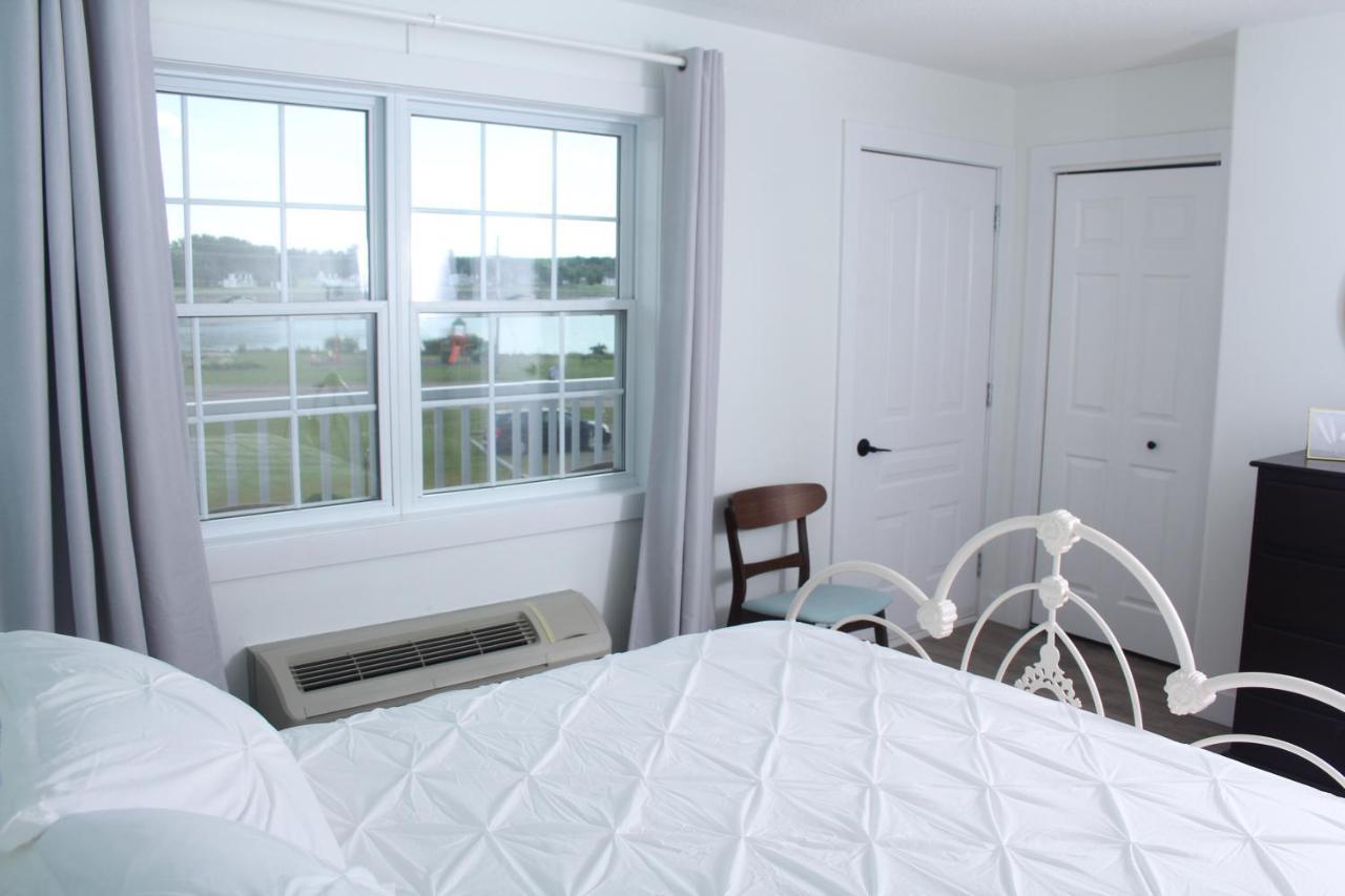 Gateway To Greenwich Suites Saint Peters Bay 外观 照片