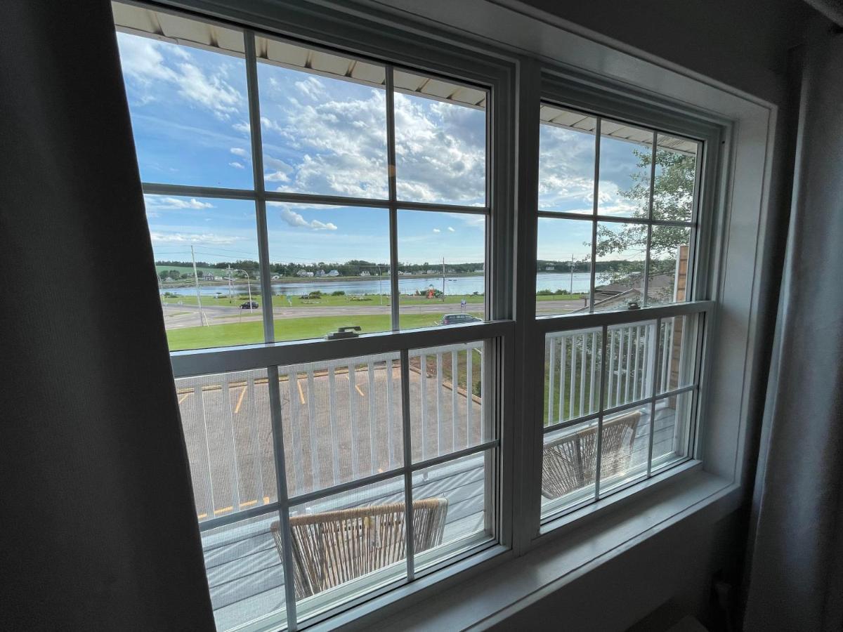 Gateway To Greenwich Suites Saint Peters Bay 外观 照片